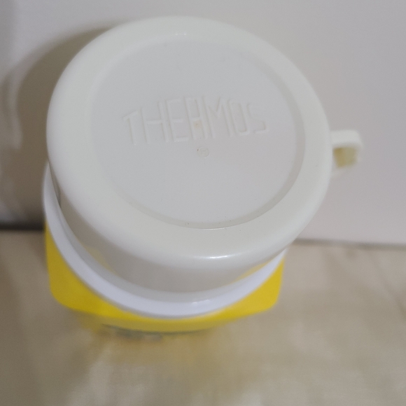 King Seeley Thermos Retro Vintage Smurf Yellow White Thermo with Cup, Smurfette - Picture 7 of 10